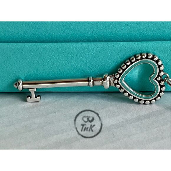 Tiffany & Co Large 2" Teal Blue Enamel Heart Beaded Trefoil Key Charm Pendant Ne - Picture 8 of 16